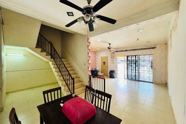 Teres 2 Tingkat Taman Venice Raya Lumut, Manjung Perak 