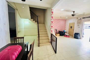 Teres 2 Tingkat Taman Venice Raya Lumut, Manjung Perak 