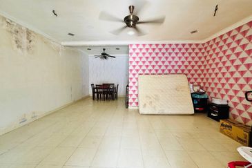 Teres 2 Tingkat Taman Venice Raya Lumut, Manjung Perak 