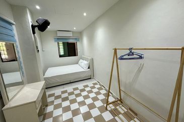 Fully Renovated 2 Storey House, Taman Ozana Impian Ayer Keroh Melaka For Rent 