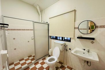 Fully Renovated 2 Storey House, Taman Ozana Impian Ayer Keroh Melaka For Rent 