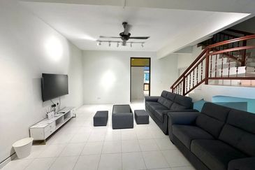 Fully Renovated 2 Storey House, Taman Ozana Impian Ayer Keroh Melaka For Rent 