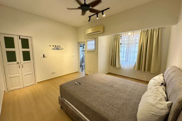 Fully Renovated 2 Storey House, Taman Ozana Impian Ayer Keroh Melaka For Rent 