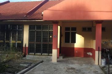 TERES SETINGKAT, TAMAN SEROJA DAMAI, PASIR MAS KELANTAN 