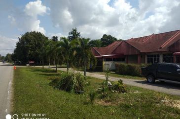 TERES SETINGKAT, TAMAN SEROJA DAMAI, PASIR MAS KELANTAN 
