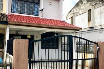 Price Reduce!End Lot 2 Storey Terrace, Taman Delima Alam Damai Cheras