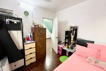 Flat PKNS AU3 (Blok 1 - 6)