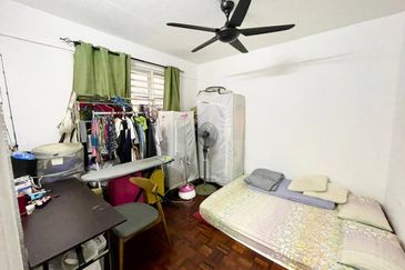 Flat PKNS AU3 (Blok 1 - 6)