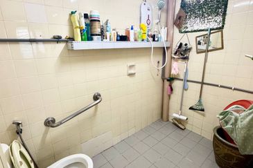 Corner Lot Double Storey Terrace, Taman Koperasi Polis Fasa 2 Gombak KL 