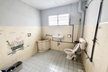 Corner Lot Double Storey Terrace, Taman Koperasi Polis Fasa 2 Gombak KL 