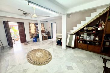 Corner Lot Double Storey Terrace, Taman Koperasi Polis Fasa 2 Gombak KL 