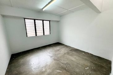 Corner Lot Double Storey Terrace, Taman Koperasi Polis Fasa 2 Gombak KL 