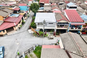Corner Lot Double Storey Terrace, Taman Koperasi Polis Fasa 2 Gombak KL 