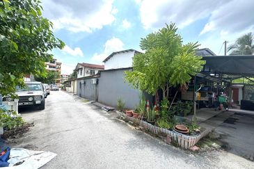 ENDLOT Double storey, Taman Nirwana Ampang Selangor Untuk Dijual 