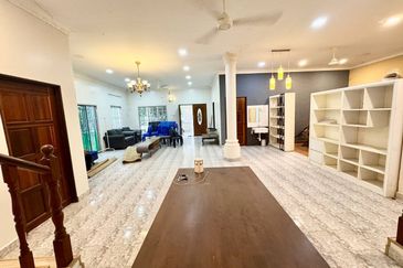 Attached Bungalow House Kampung Bahagia Bangi 