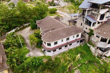 Attached Bungalow House Kampung Bahagia Bangi 