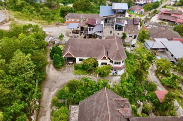 Attached Bungalow House Kampung Bahagia Bangi 