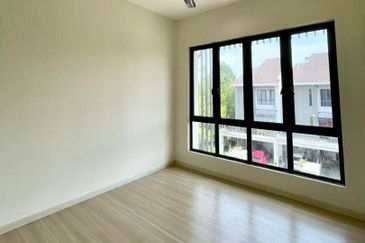 Crescent Park Townvilla, Bukit Mahkota,Bangi