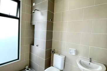 Crescent Park Townvilla, Bukit Mahkota,Bangi