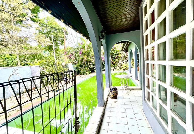 Corner lot, facing Open, 2.5 Storey Bungalow, Jalan H, Taman Melawati with swimming pool -dual frontage