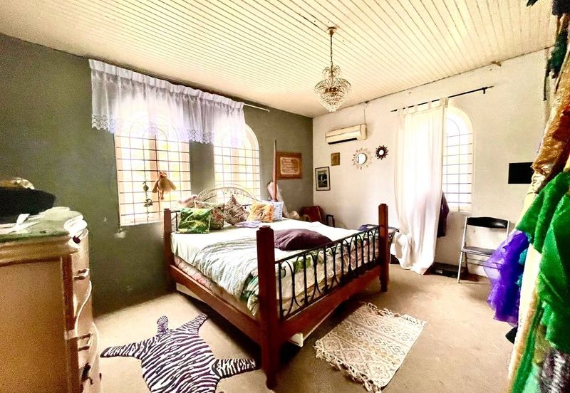 Corner lot, facing Open, 2.5 Storey Bungalow, Jalan H, Taman Melawati with swimming pool -dual frontage