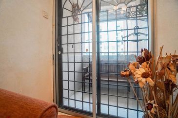 Sri Puteri (Earls Court), Ukay Perdana