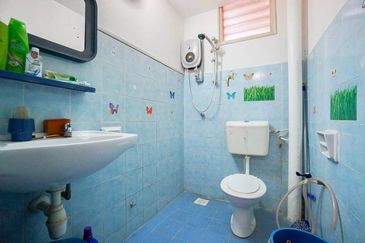 Sri Puteri (Earls Court), Ukay Perdana