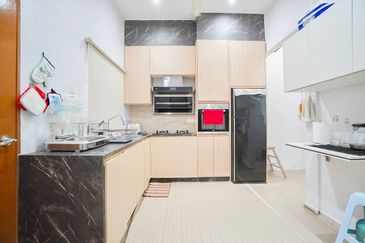 FOR SALE: (FULLY RENOVATED + FULLY EXTENDED + APPROVED ADDITIONAL 1 STOREY) 3.5 STOREY TERRACE TAMAN BUKIT UTAMA, BUKIT ANTARABANGSA, ULU KELANG