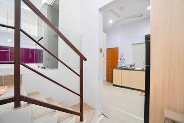 FOR SALE: (FULLY RENOVATED + FULLY EXTENDED + APPROVED ADDITIONAL 1 STOREY) 3.5 STOREY TERRACE TAMAN BUKIT UTAMA, BUKIT ANTARABANGSA, ULU KELANG