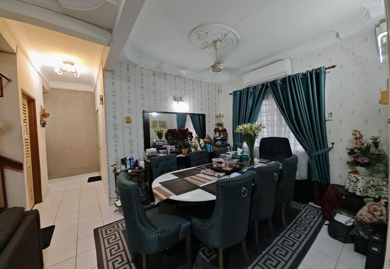 For Sale : 2 Storey Terrace, End Lot Jalan Cecawi 6 Kota Damansara, 47810 Petaling Jaya, Selangor 