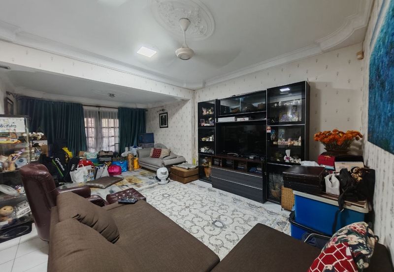 For Sale : 2 Storey Terrace, End Lot Jalan Cecawi 6 Kota Damansara, 47810 Petaling Jaya, Selangor 