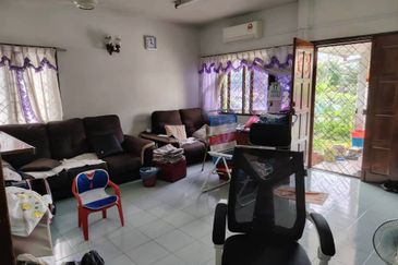 End Lot Double Storey Terrace Pandan Indah Ampang