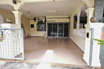 Teres 1 Tingkat Taman Desa Peringgit, Melaka  