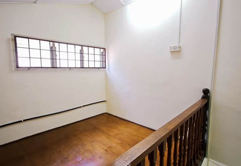 Teres 1 Tingkat Taman Desa Peringgit, Melaka  