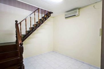 Teres 1 Tingkat Taman Desa Peringgit, Melaka  