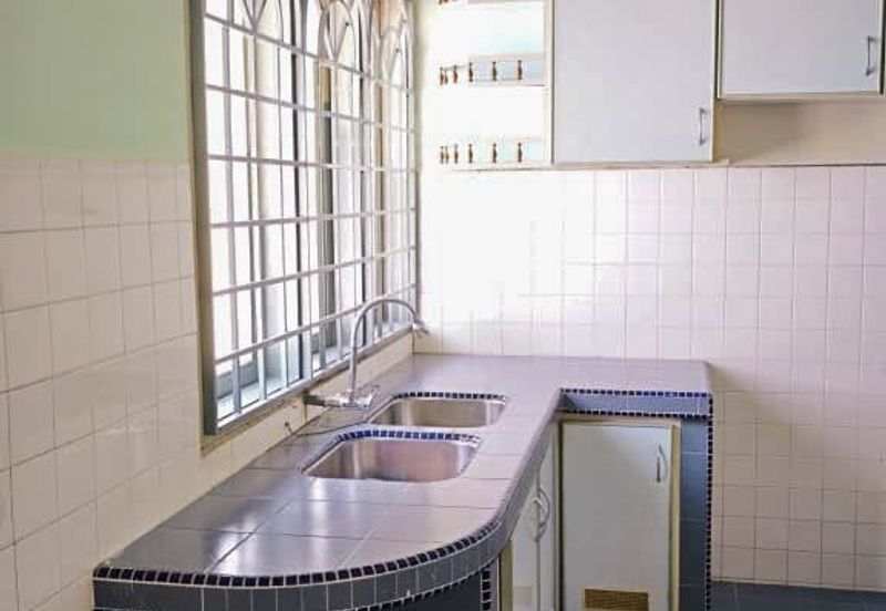 Teres 1 Tingkat Taman Desa Peringgit, Melaka  