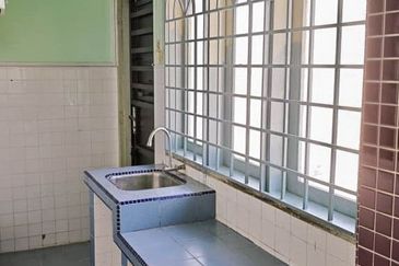 Teres 1 Tingkat Taman Desa Peringgit, Melaka  