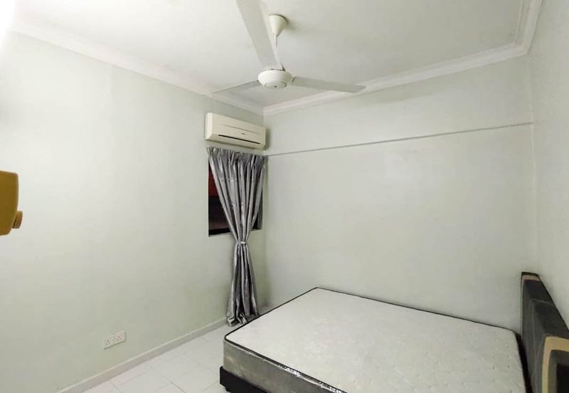 Ixora Apartment