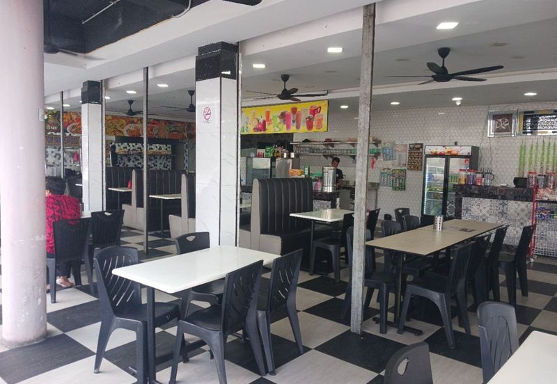 CORNER GROUND FLOOR SHOPLOT FACING MAINROAD SERI KEMBANGAN FOR RENT  