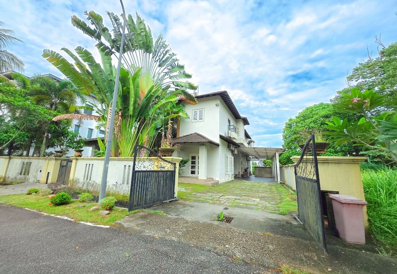 FOR SALE: 2-Storey Bungalow Seksyen 8, Kota Damansara 