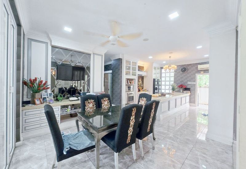 FOR SALE: 2-Storey Bungalow Seksyen 8, Kota Damansara 