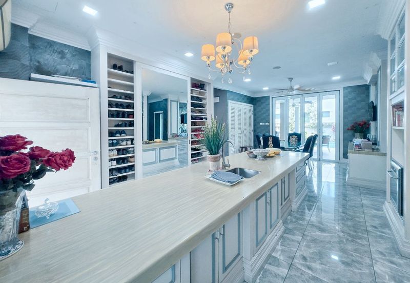 FOR SALE: 2-Storey Bungalow Seksyen 8, Kota Damansara 