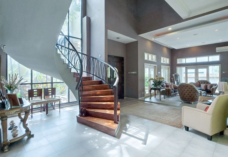 FOR SALE: 2-Storey Bungalow Seksyen 8, Kota Damansara 