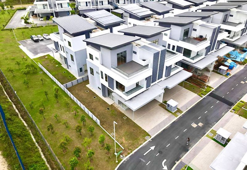 Broadleaf Residences, Hometree