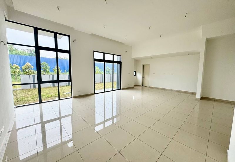 Broadleaf Residences, Hometree