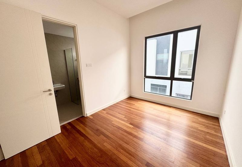 Broadleaf Residences, Hometree