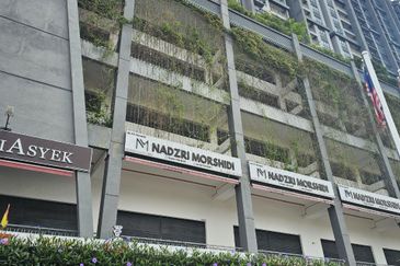 Fully Renovated Shop Office Units (Mid-century interior design) @ 1F Emira Residence, Seksyen 13, Shah Alam  