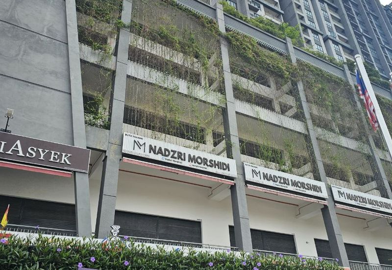 Fully Renovated Shop Office Units (Mid-century interior design) @ 1F Emira Residence, Seksyen 13, Shah Alam  