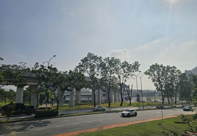 Fully Renovated Shop Office Units (Mid-century interior design) @ 1F Emira Residence, Seksyen 13, Shah Alam  