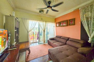 Angsana Apartment @ Taman Raintree